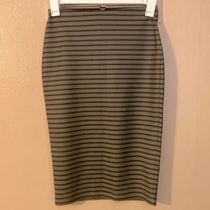 Small Apt 9 Dark Green & Black Striped Stretch Pencil Skirt-Never worn!